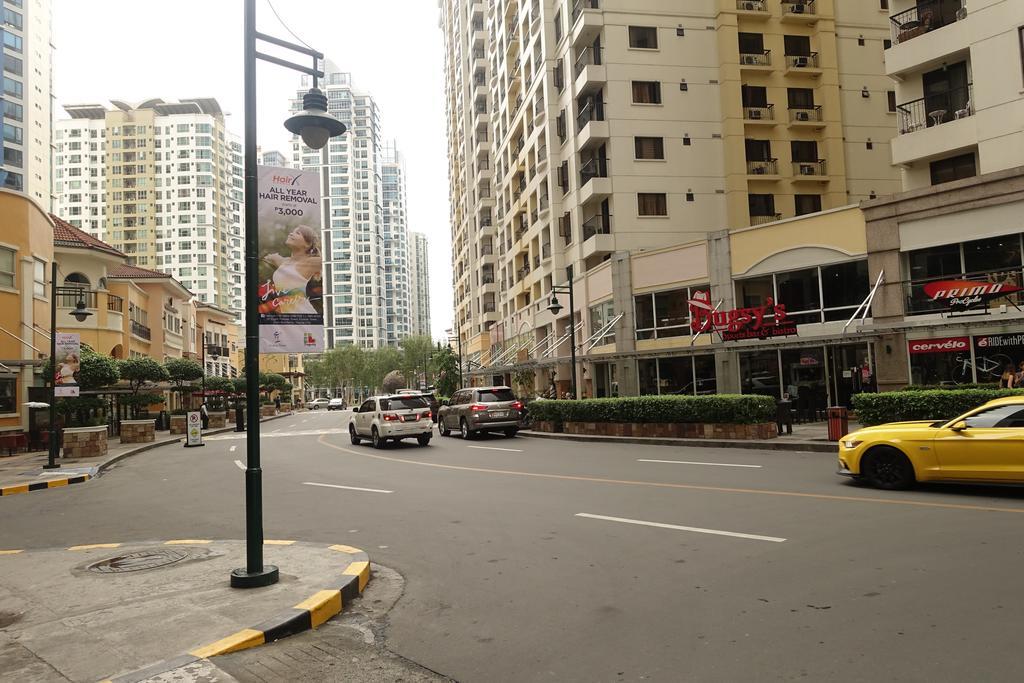 Luxury Condo At Forbeswood Parklane The Fort Bgc San Pedro Makati Eksteriør billede