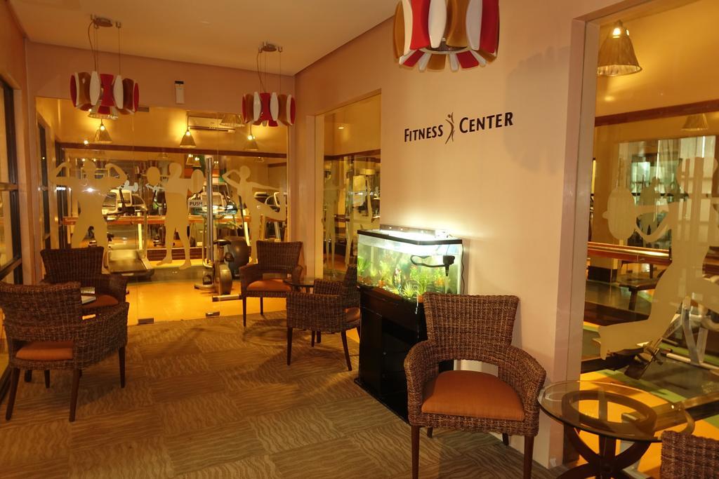 Luxury Condo At Forbeswood Parklane The Fort Bgc San Pedro Makati Eksteriør billede