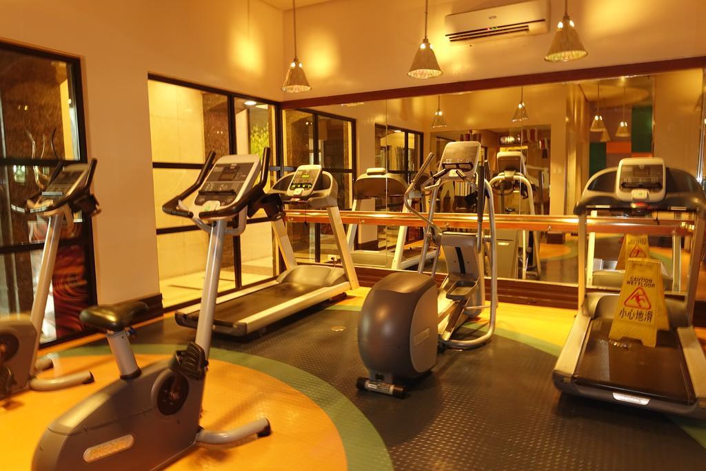 Luxury Condo At Forbeswood Parklane The Fort Bgc San Pedro Makati Eksteriør billede