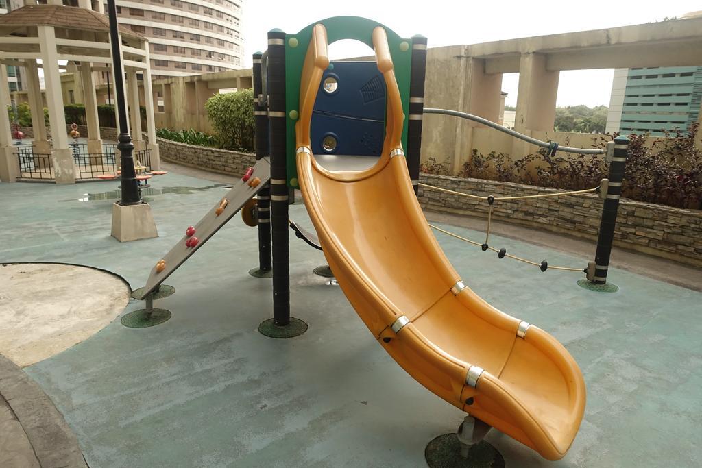 Luxury Condo At Forbeswood Parklane The Fort Bgc San Pedro Makati Eksteriør billede