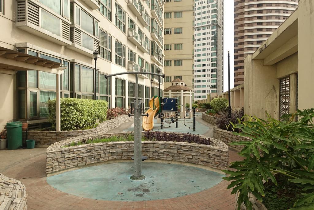 Luxury Condo At Forbeswood Parklane The Fort Bgc San Pedro Makati Eksteriør billede