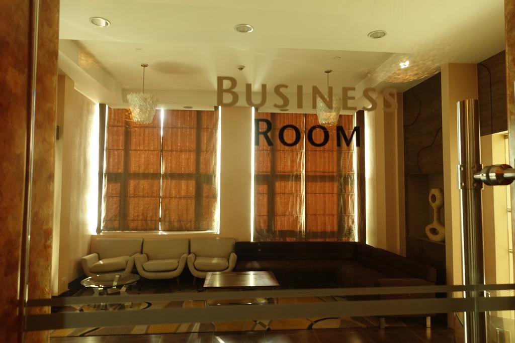 Luxury Condo At Forbeswood Parklane The Fort Bgc San Pedro Makati Eksteriør billede