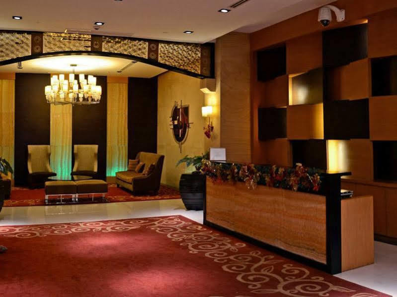 Luxury Condo At Forbeswood Parklane The Fort Bgc San Pedro Makati Eksteriør billede